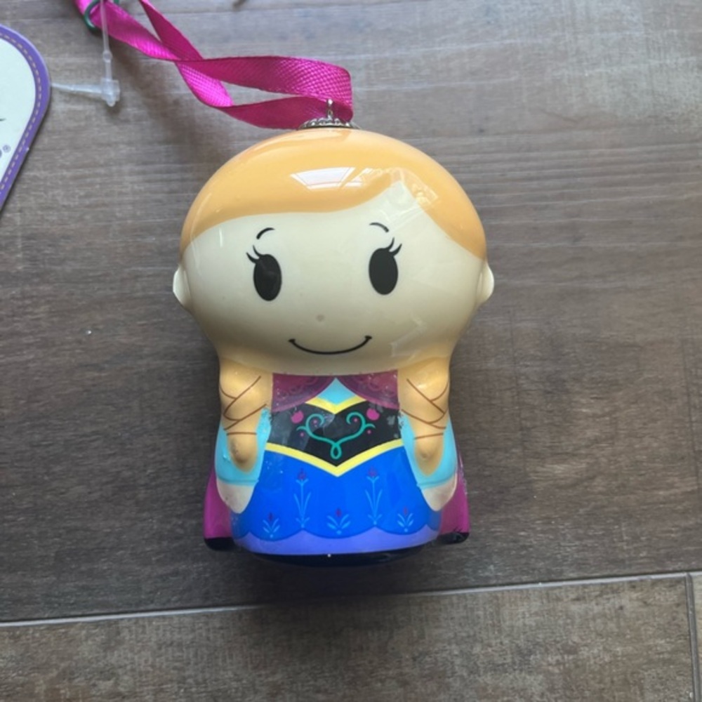 Hallmark Itty Bittys Disney Frozen Princess Anna Christmas Ornament NWT